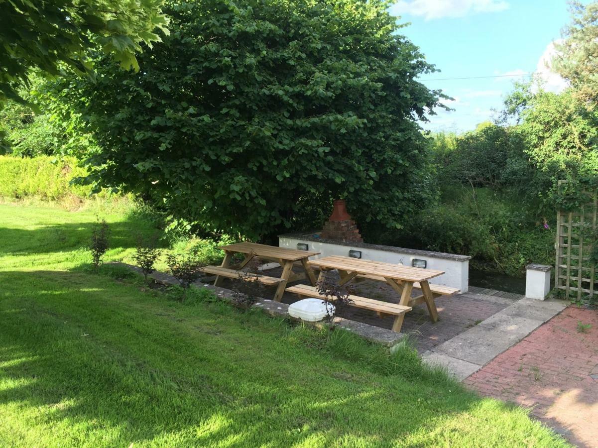 Maesbury Riverside Oswestry Ngoại thất bức ảnh